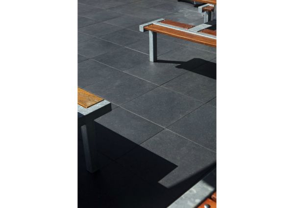 McDonalds Delft Noord - MBI GeoCeramica® Heavy Duty siertegels Impasto Negro