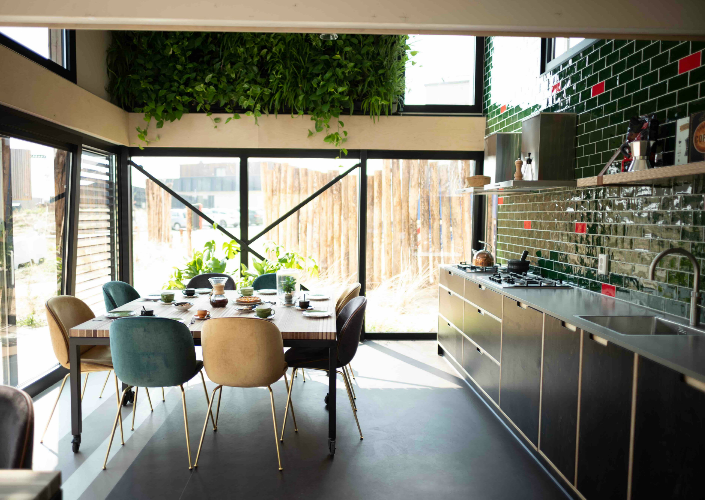 Fraaie keuken op een CO2-neutrale Marmoleumvloer van Forbo Flooring Fraaie keuken op een CO2-neutrale Marmoleumvloer van Forbo Flooring