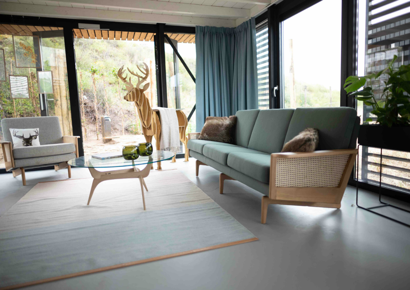 Het damhert van RH Interieurs op een CO2-neutrale Marmoleumvloer van Forbo Flooring Het damhert van RH Interieurs op een CO2-neutrale Marmoleumvloer van Forbo Flooring