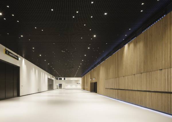 Hunter Douglas Architectural levert 17.000 m² nieuw plafond voor Rotterdam Ahoy