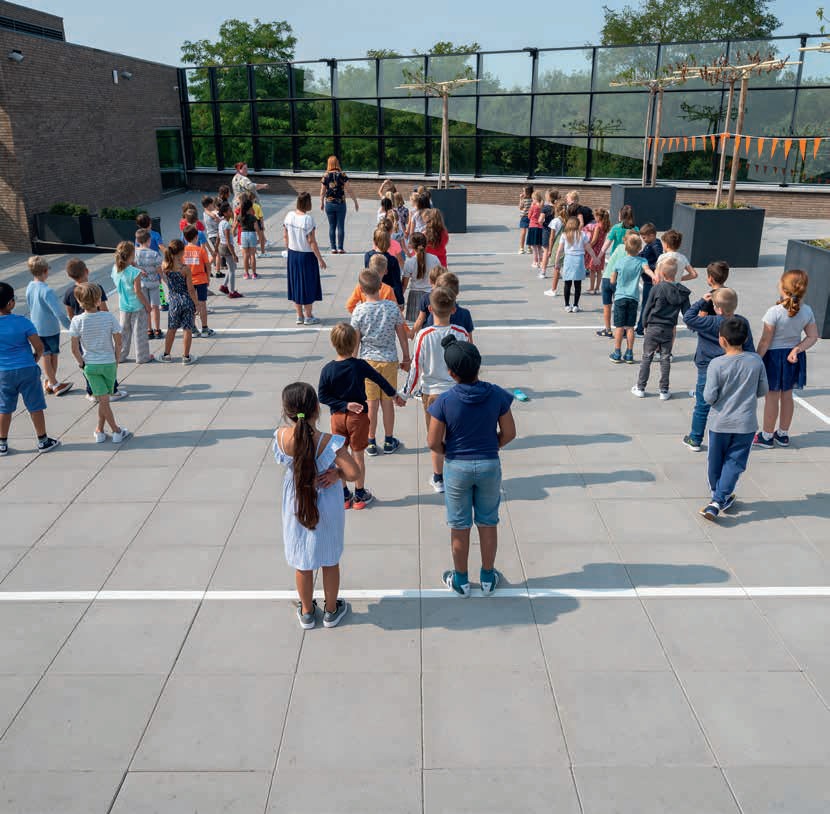 Zoontjens DreenNxt dakterrastegels 50x50 schoolplein