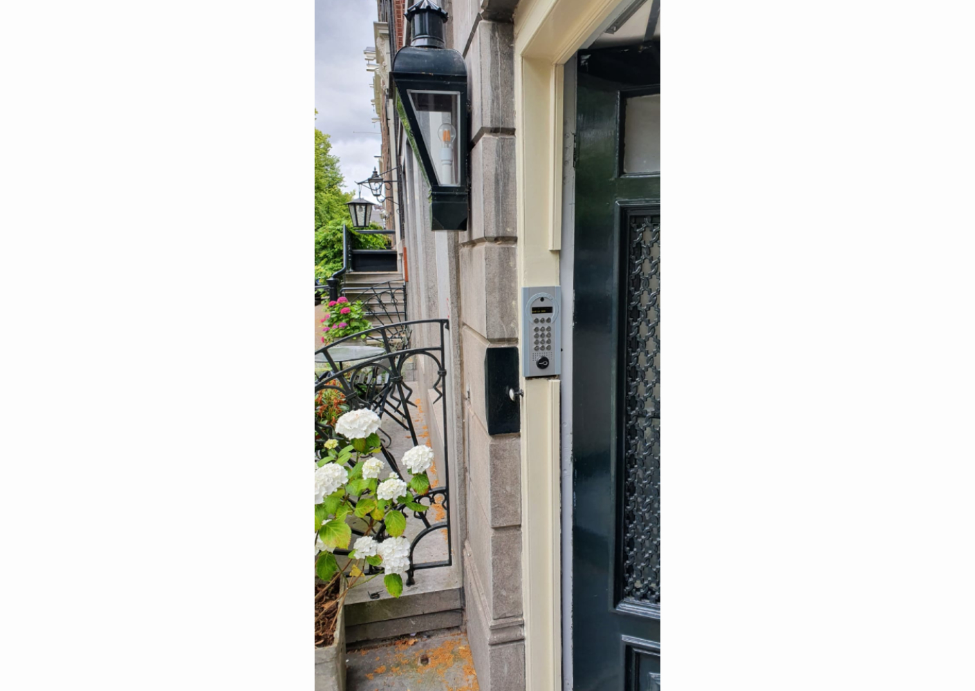 De draadloze Intratone intercom is binnen enkele uren gebruiksklaar De draadloze Intratone intercom is binnen enkele uren gebruiksklaar