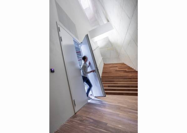 Merford monteert unieke deuren voor technische ruimtes en akoestisch ontkoppelde zalen in Forum Groningen