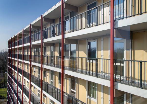 Effectieve bescherming voor balkons en galerijen met Disbon A326 vloercoatsysteem van Caparol
