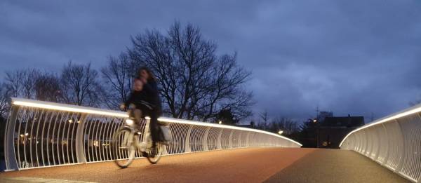 Jan Hendrik Oortbrug Oegstgeest brugleuning verlicht ILLUNOX