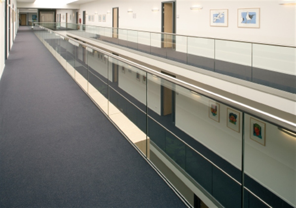 Safety Level glasbalustrades - TransLevelOne