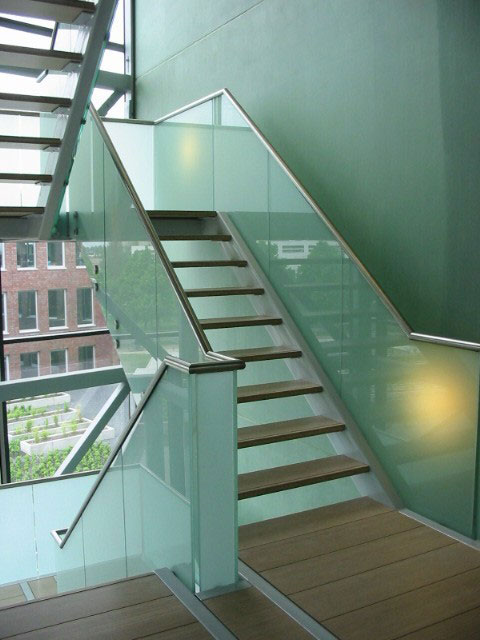 Safety Level glasbalustrades - TransLevelTwo - Pink Roccade te Zoetermeer