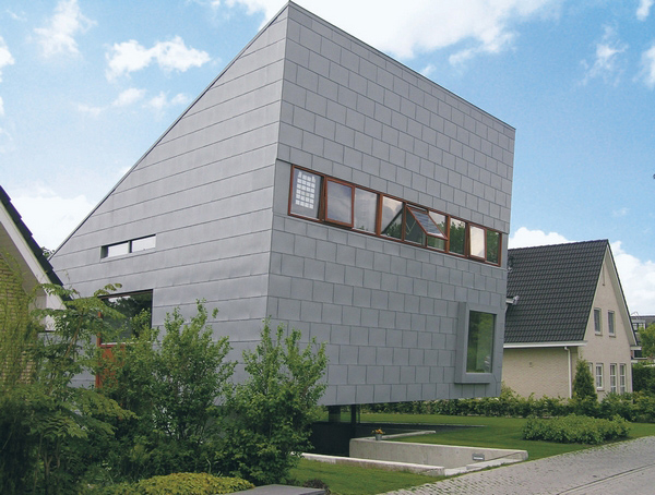 RHEINZINK, zinken gevel, Woonhuis, Harmelen (groot formaat losange gevelbekleding) RHEINZINK, zinken gevel, Woonhuis, Harmelen (groot formaat losange gevelbekleding)