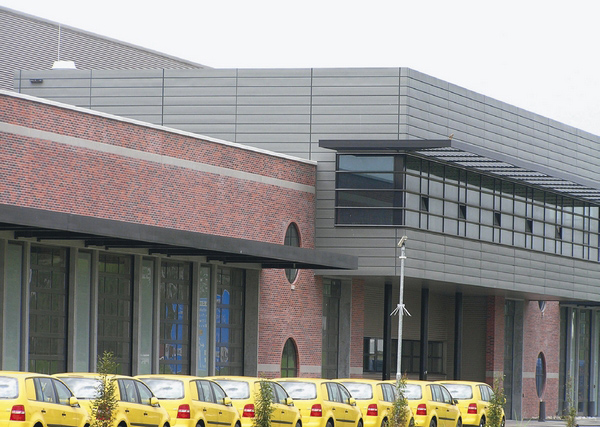 Kantoorpand, IJsselstein (plankpaneel gevelbekleding) Kantoorpand, IJsselstein (plankpaneel gevelbekleding)