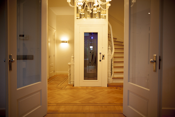 Astralift Charlot Special kleine personenlift Amsterdam Astralift Charlot Special kleine personenlift Amsterdam