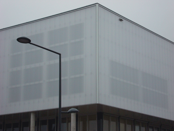 Delft polycarbonaat lichtbouwelementen als gevelbekleding Delft polycarbonaat lichtbouwelementen als gevelbekleding