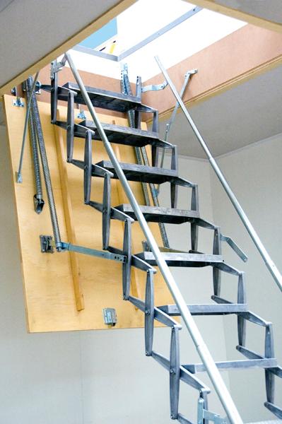 Gorter dakluik met 'scissorstairs'