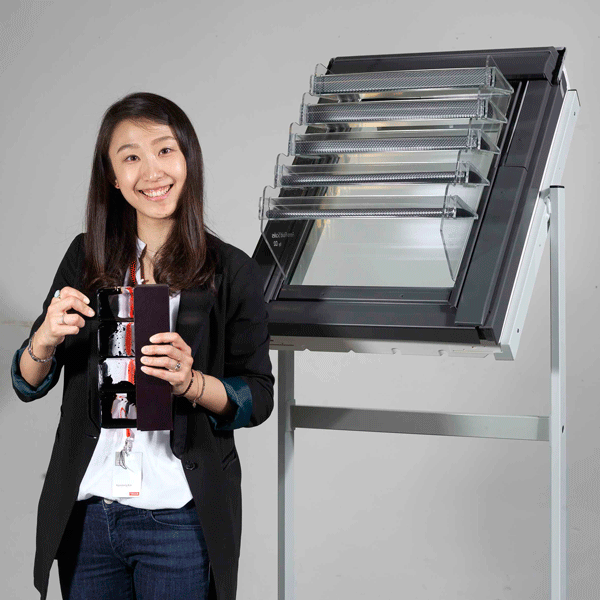 Hyunjeong Kim met Ferro Fluid Scales, het winnende ontwerp Hyunjeong Kim met Ferro Fluid Scales, het winnende ontwerp