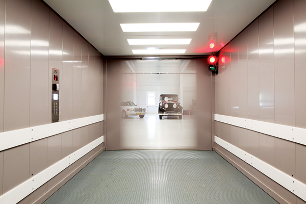 Astralift Maxum zware goederenliften met personenbegeleiding Astralift Maxum zware goederenliften met personenbegeleiding