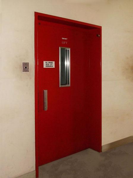 Voormalig weeshuis Leiden lift voor modernisering Voormalig weeshuis Leiden lift voor modernisering