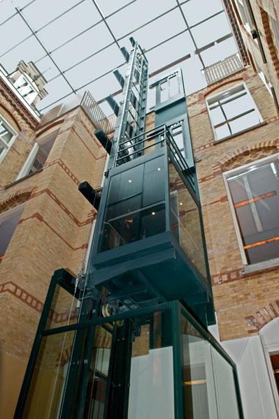 Hydraulische rugzaklift Hotel L'Europe Amsterdam