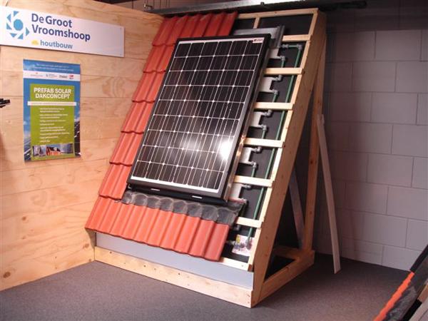 De Groot Vroomshoop Houtbouw Solar dakconcept