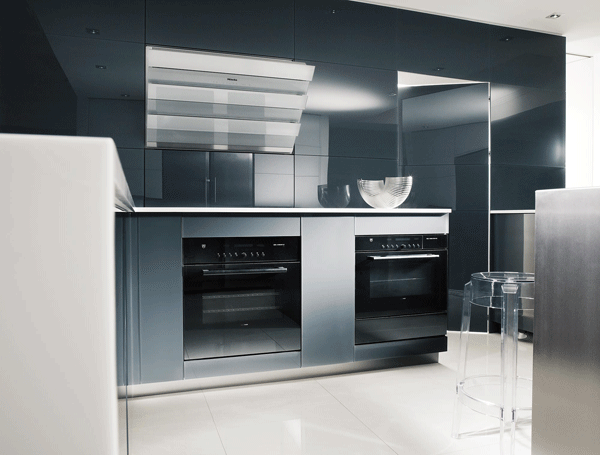 PyraSied Lustrolite® naadloze wandafwerking achterwand keuken carbon PyraSied Lustrolite® naadloze wandafwerking achterwand keuken carbon