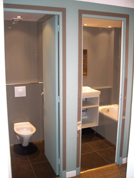 PyraSied Lustrolite® naadloze wandafwerking toiletruimte mocha PyraSied Lustrolite® naadloze wandafwerking toiletruimte mocha