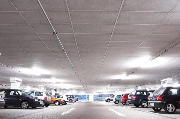 Rockfon Facett, Facett Lux - akoestische plafond, rechtstreeks op bouwkundige constructie, Parkhaus Essen