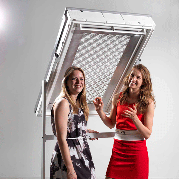 "The Swipe" van Iris van den Brink en Anneloes de Koff van de Technische Universiteit Delft "The Swipe" van Iris van den Brink en Anneloes de Koff van de Technische Universiteit Delft