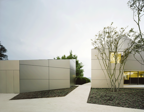 ALUCOBOND® plus Anodized Look C32 ALUCOBOND® plus Anodized Look C32