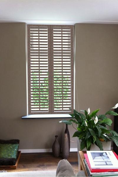 Jasno grijze shutters