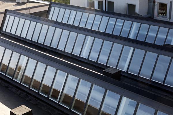 VELUX lichtstraat dak Sagbackschool VELUX lichtstraat dak Sagbackschool