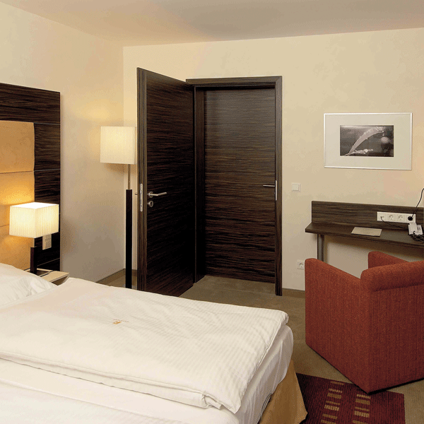 Merford houten deur hotelkamer Merford houten deur hotelkamer