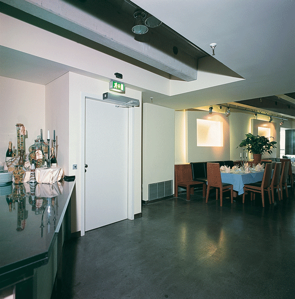 Merford houten deur restaurant Merford houten deur restaurant