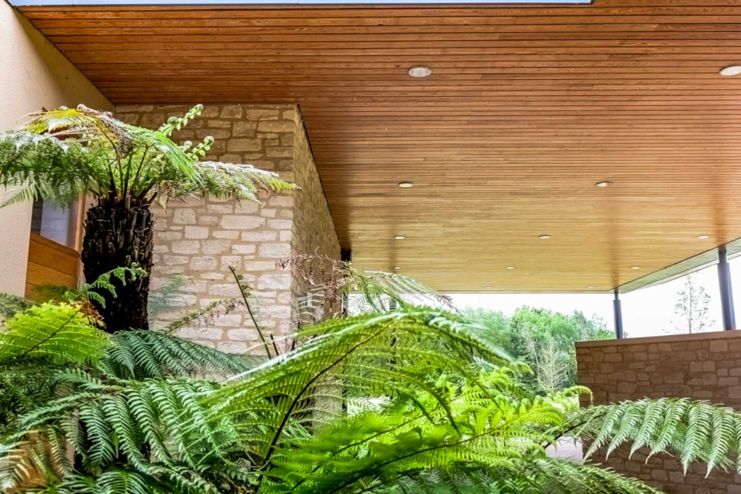 Aylesbury Vale Crematorium, Aylesbury UK, 15.jpg