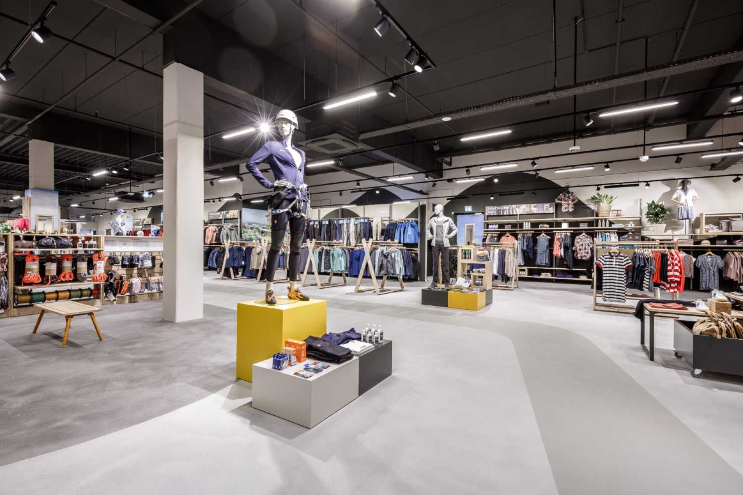 Ultratop_betonlook_Bever_Store.jpg