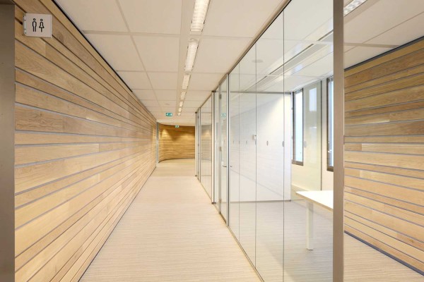 Ontdek de veelzijdigheid van houten wandsystemen