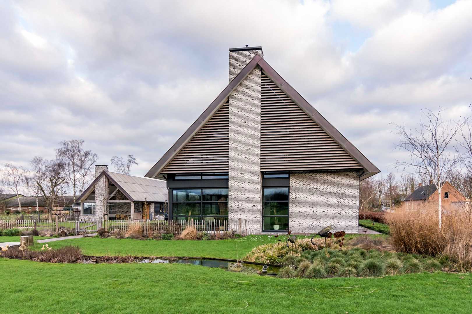 SUNSHIELD - 170442 - 148W - Lauwers Architects, Reusel, NL.jpg