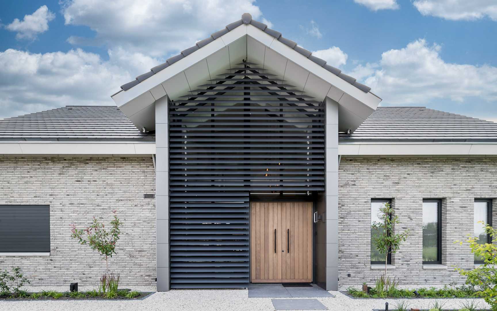 SUNSHIELD - 2105101-2105103 - Multiple Louvers - 107e -150e - Private Home Gemert, NL.jpg