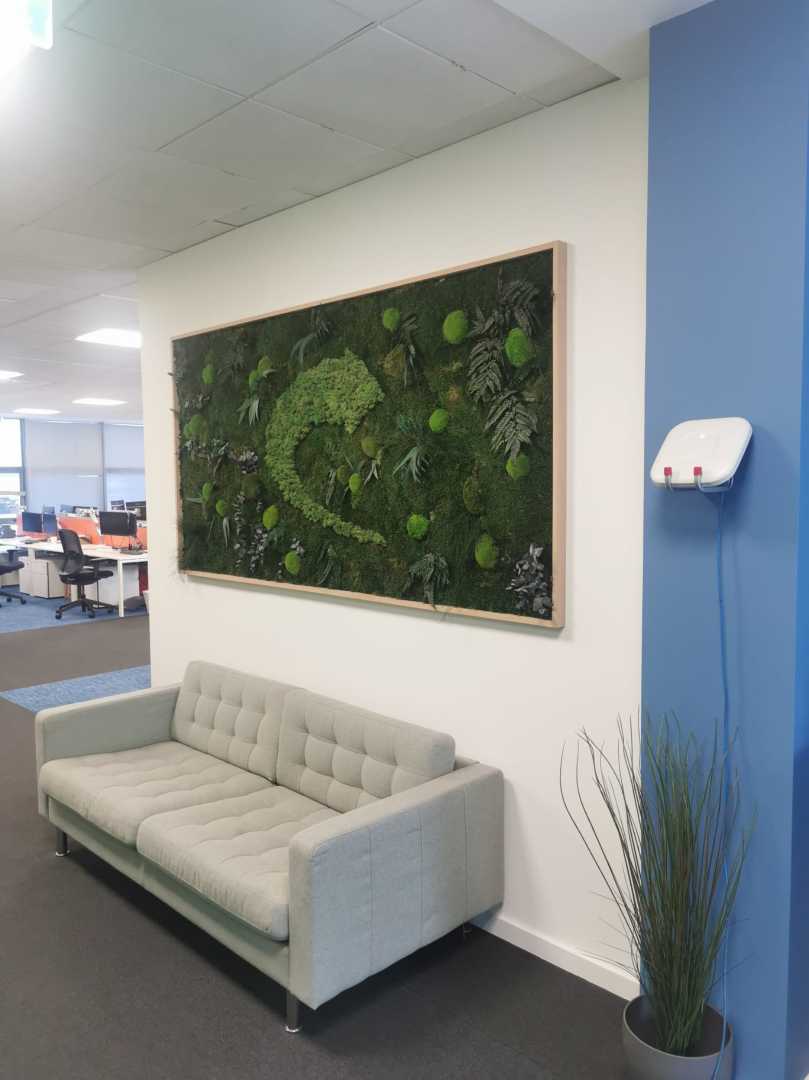 Mospaneel kantoor, wachtkamer mospaneel boven bank