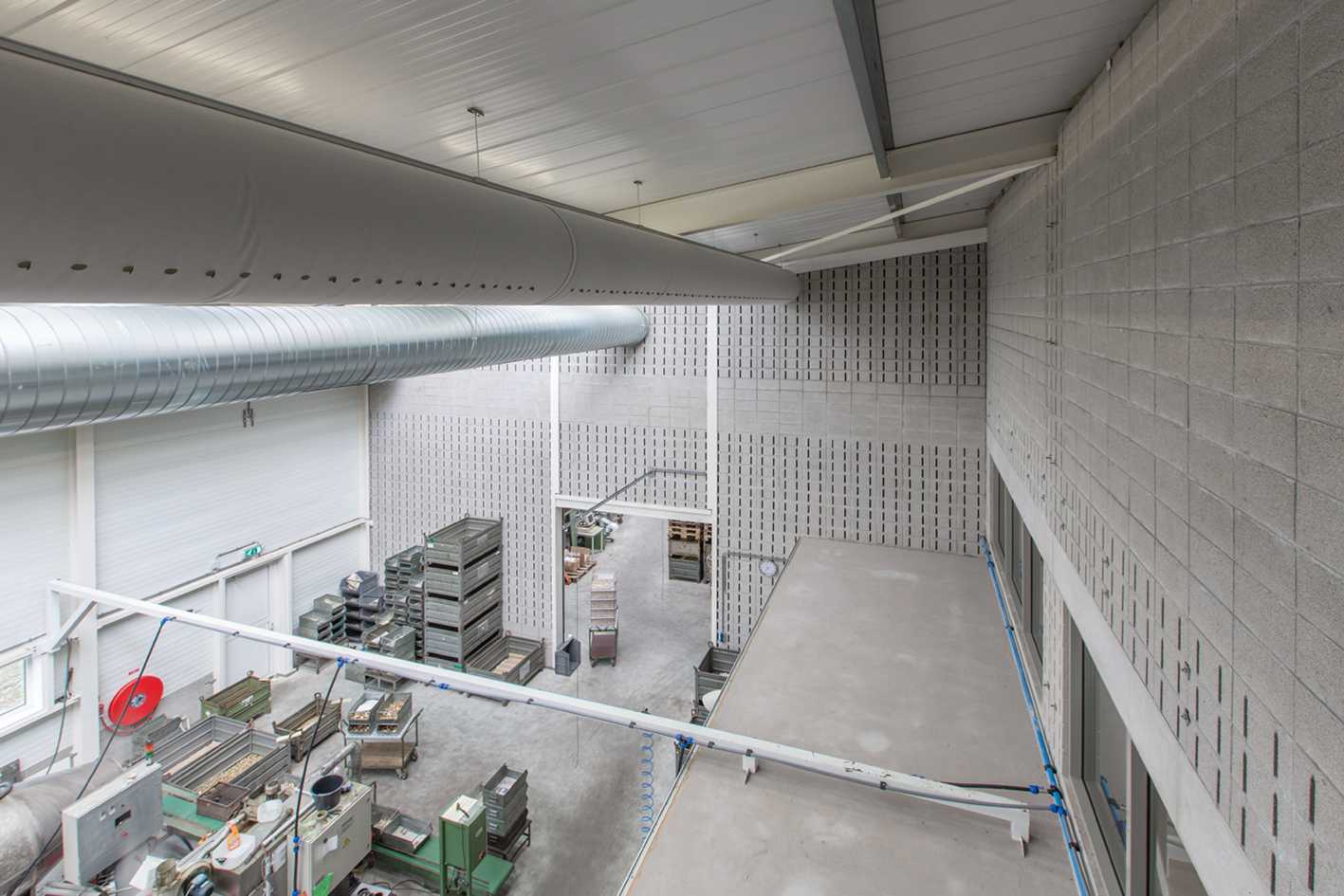 Fabriekshal hoog.jpg