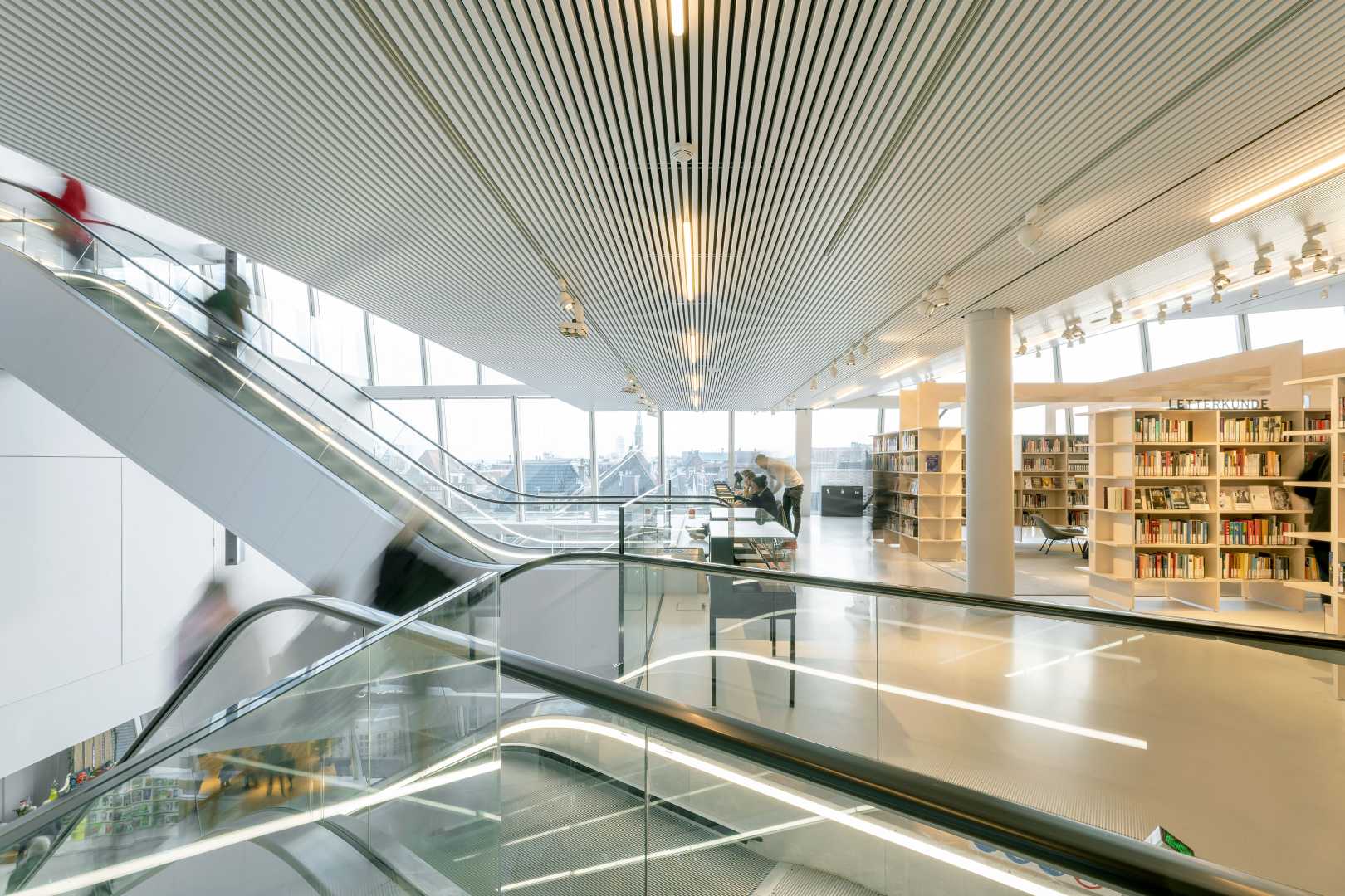 Hi Res-Groninger Forum, Groningen NL 06.jpg