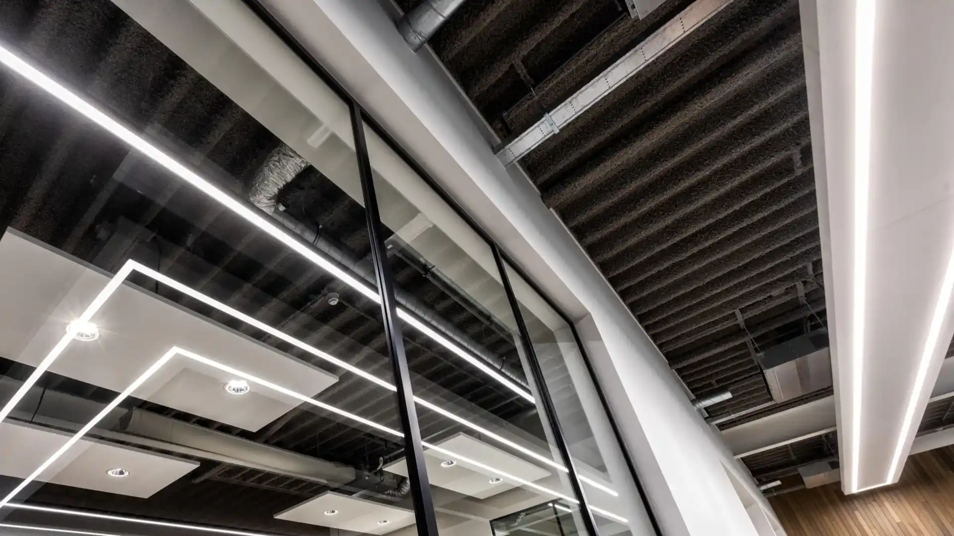 Acomo Smart onderaanzicht ramen en plafond