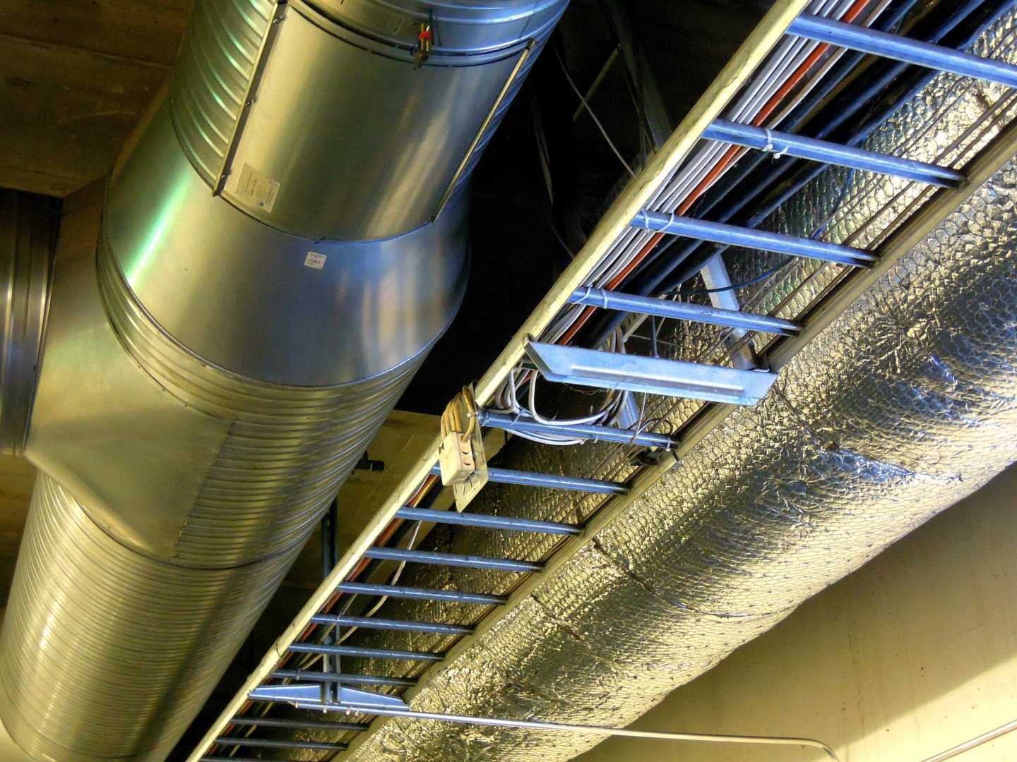 electricity-1269204_1920.jpg