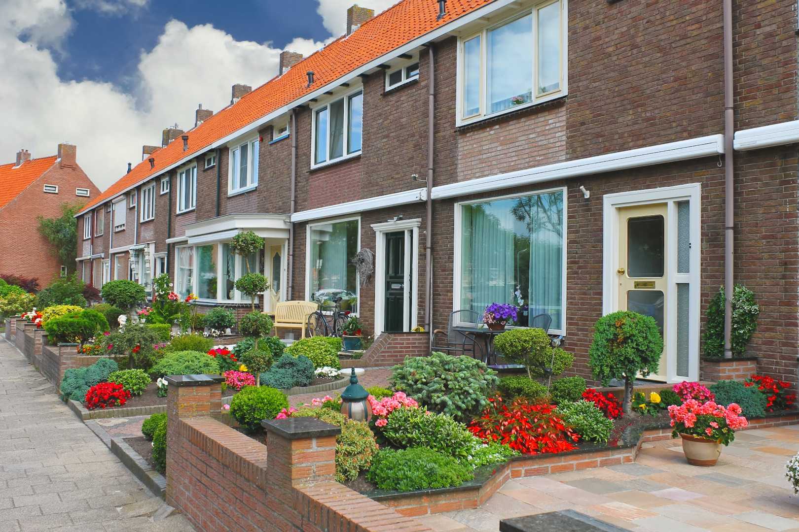 unnamed (3).jpg Niet alleen Nederland, maar ook andere Europese landen kennen een wooncrisis. Het project ‘Sustainable Housing for all’ is een samenwerking tussen Nederland en Duitsland. Het Nederlandse consortium bestaat uit DGBC, Platform31 en Platform Woonopgave. In D