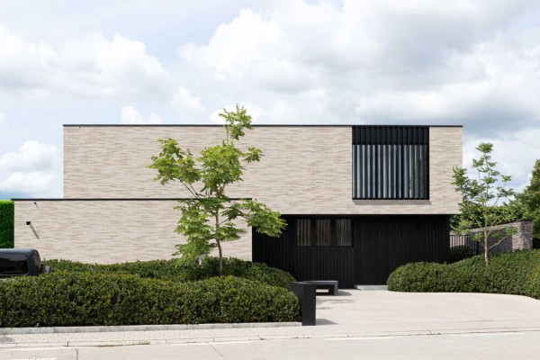 Gevel met ecru bakstenen