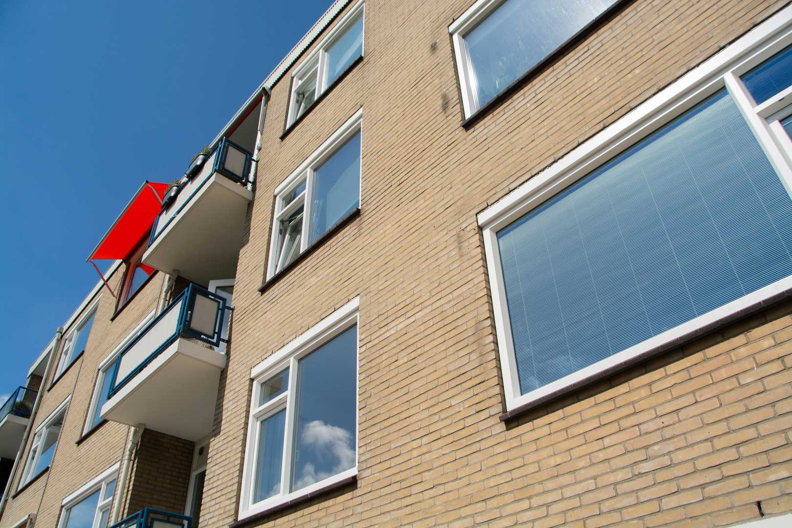 VEKA AG, Softline 82 NL kunststof kozijnen in flat