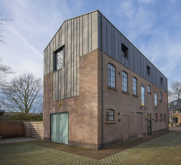 Retrostijl fabrieksgebouw