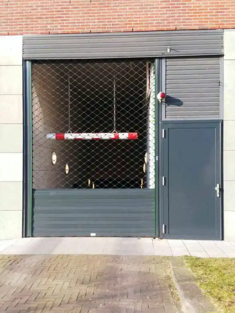 Parkeergarage rolluiken parkeergarage met rolluik