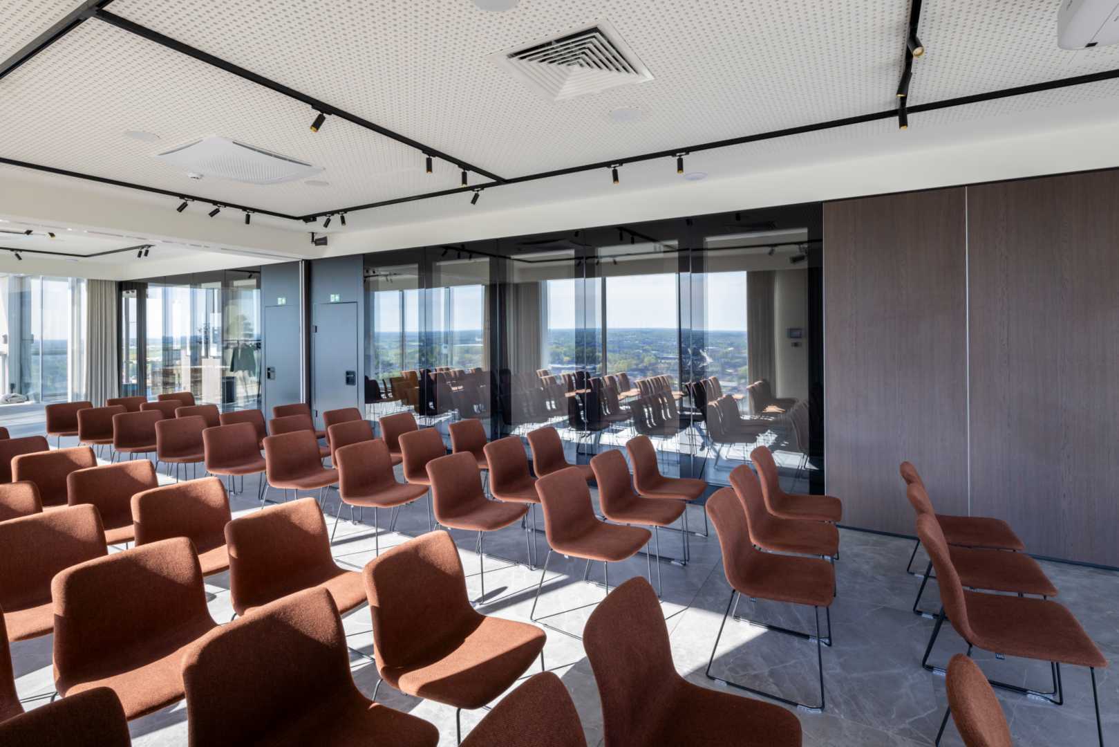 Presentatieruimte met verplaatsbare wanden Presentatieruimte met verplaatsbare wanden