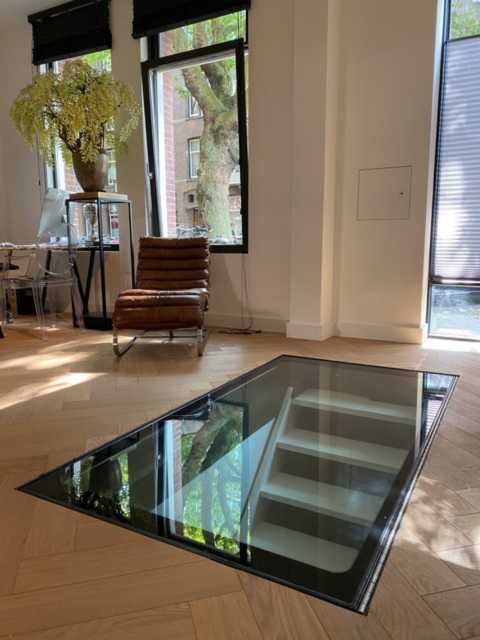 Gorter glazen vloerluik glazen vloerluik in woonkamer