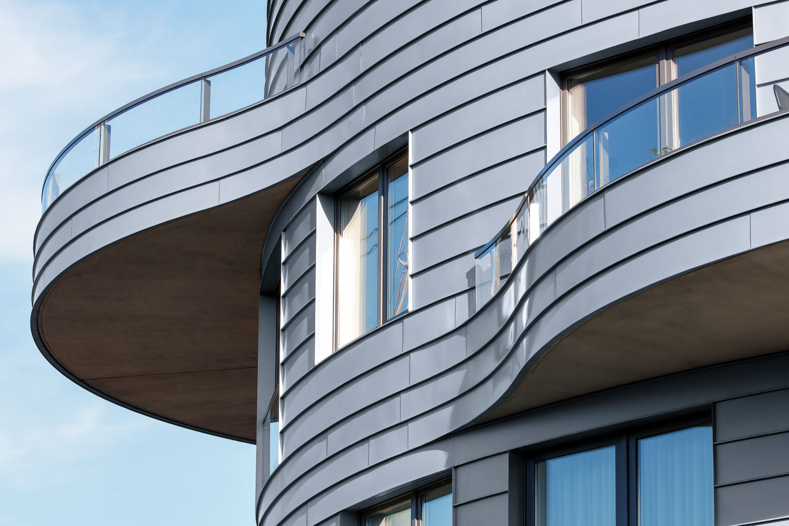 15.Appartementen Utrecht, Nederland-RHEINZINK prePATINA ECO ZINC blue-grey-Zecc Architecten-Elshof BV appartementengebouw met zinken gevel