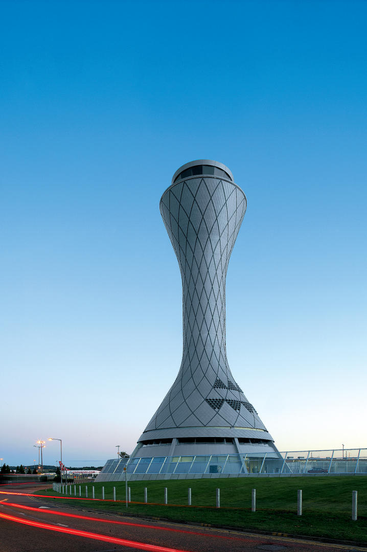 17.prePATINA ECO ZINC blue-grey. Edinburgh Control Tower, Schotland - Architect - 3DReid - Aannemer - Laing O'Rourke Edinburgh Control Tower