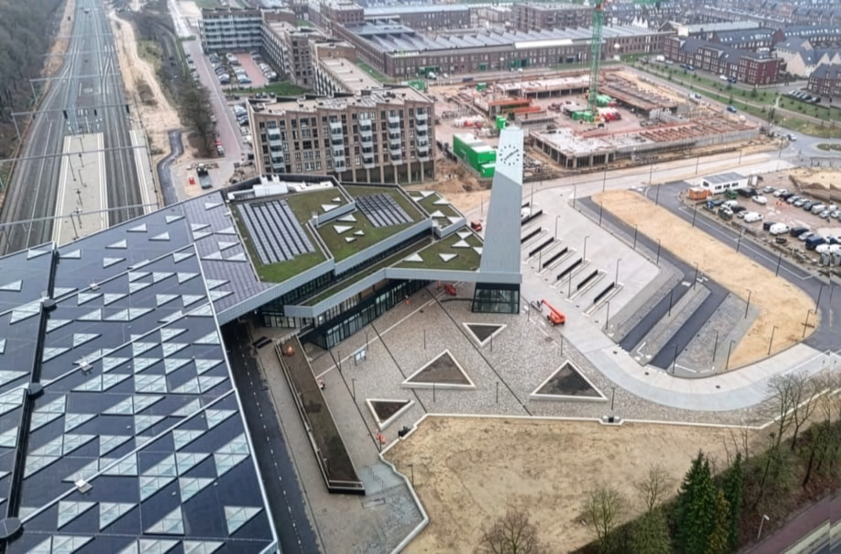 25.prePATINA blue-grey,Station Ede, Nederland-Architect-Mecanoo-Aannemer-Ridder Skins for Buildings bovenaanzicht station